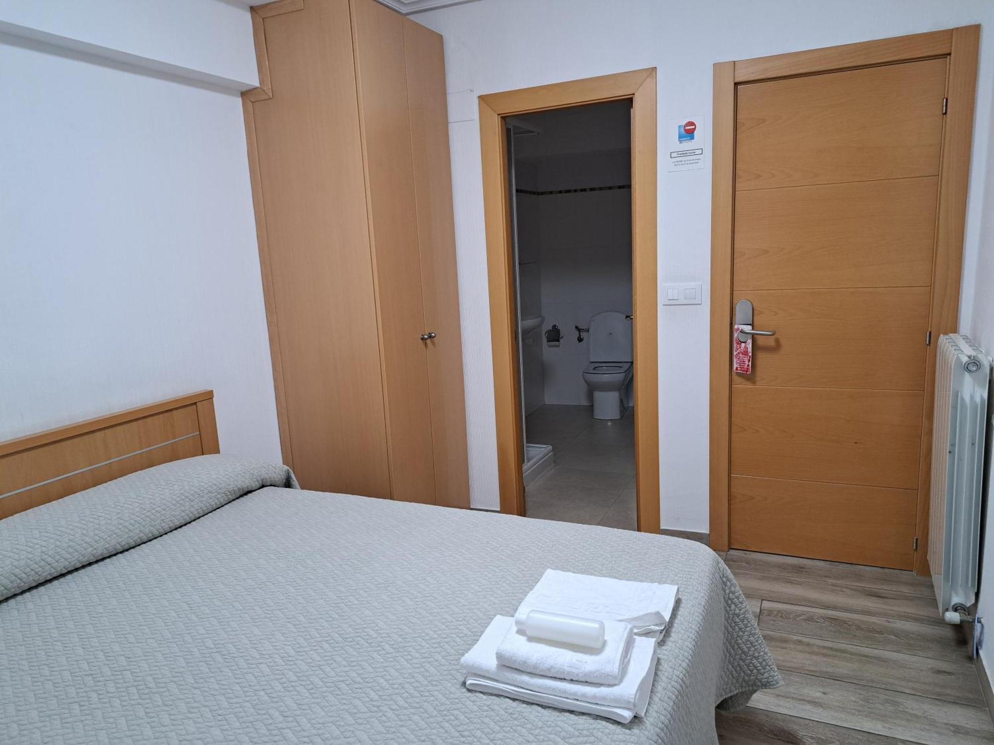 Pension Iruna Santurtzi Exteriör bild