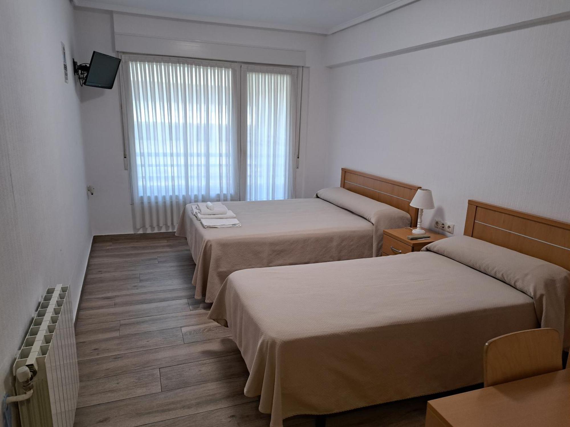 Pension Iruna Santurtzi Exteriör bild